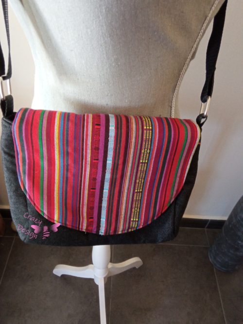 Saddle bag Black with stripes