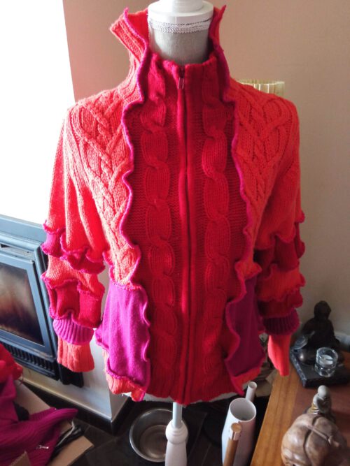 Sweater in pink, red and orange - Image 2