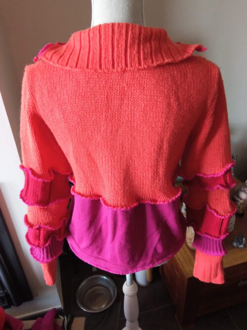Sweater in pink, red and orange - Image 3