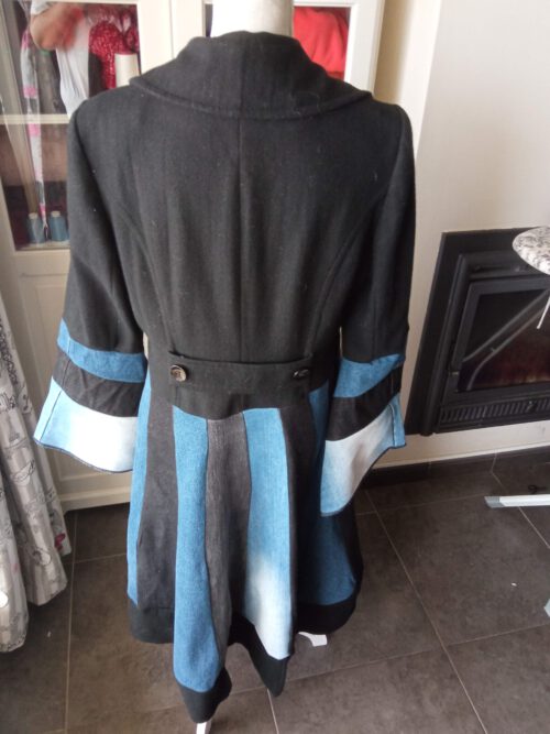 Jeans and Black coat. - Image 3