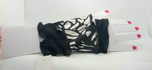Armwarmers Black and White - Image 3